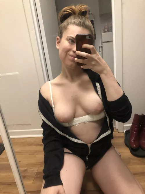 I’ve been showing more of my (f)ace on here lately. I hope that’s ok ❤️