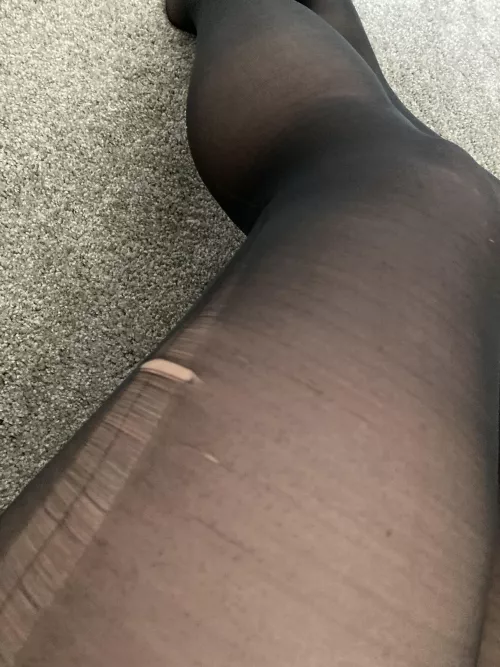 I’ve ripped my pantyhose 🥵