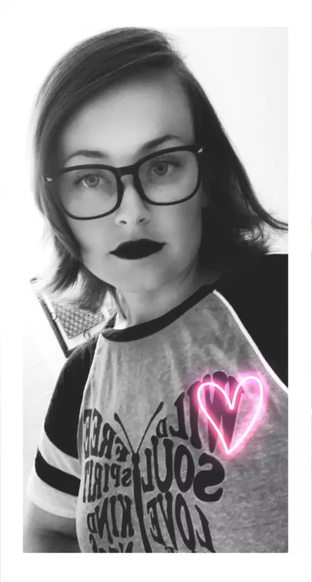 Iz almost da spooky season right? 🖤