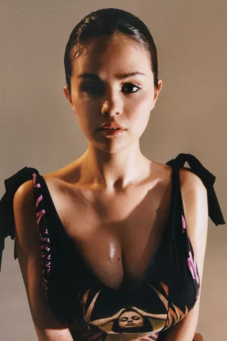 Jerking off to Selena Gomez. Let's help each other out Jerking off to Selena Gomez. Let's help each other out