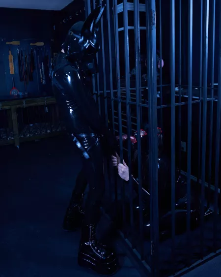 Just a Happy Latex Throat Fucker!