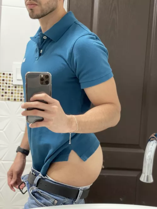 Just another day at work 👷🏻‍♂️