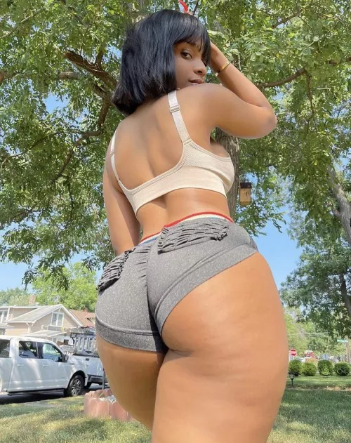 Just another hot day 🥵💕 SC: miss_baddie9819