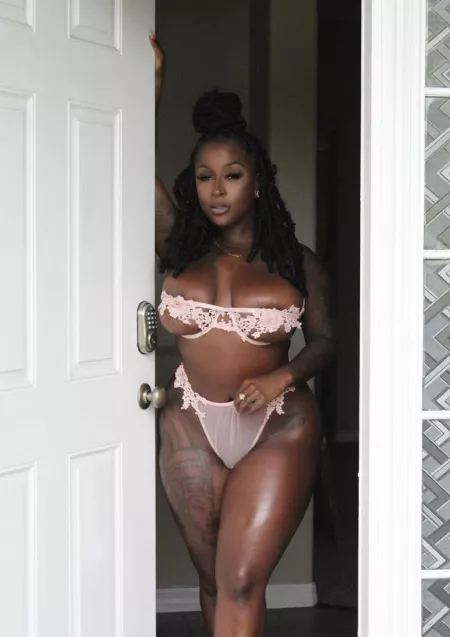 Just made a FREE page 💋💦 So much exclusive content 💦 Links below