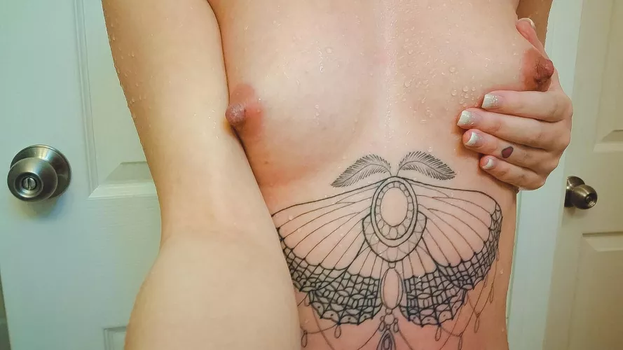 Just out of shower boobs