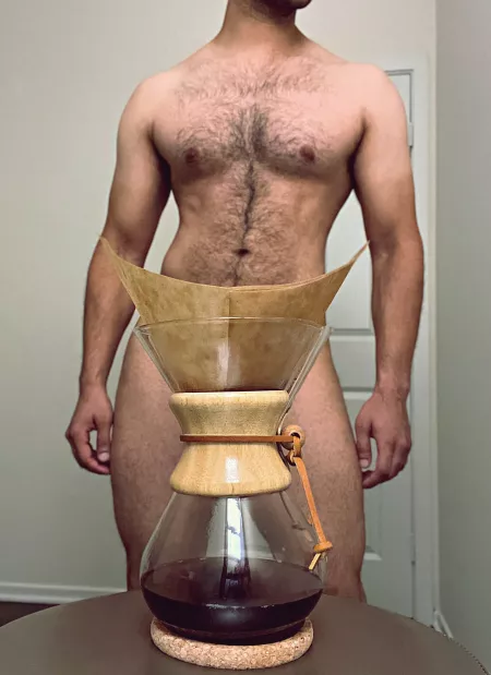 Just showing off my pourover, try not to look at my hairy torso 😁