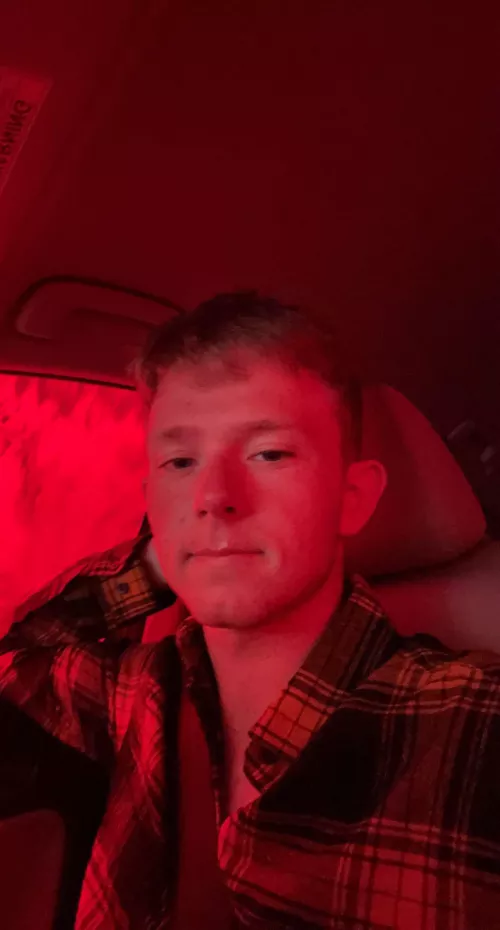 Just the average Twink looking for a sugar dad😂😂