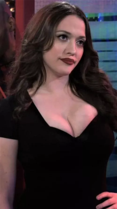 Kat Dennings 😳