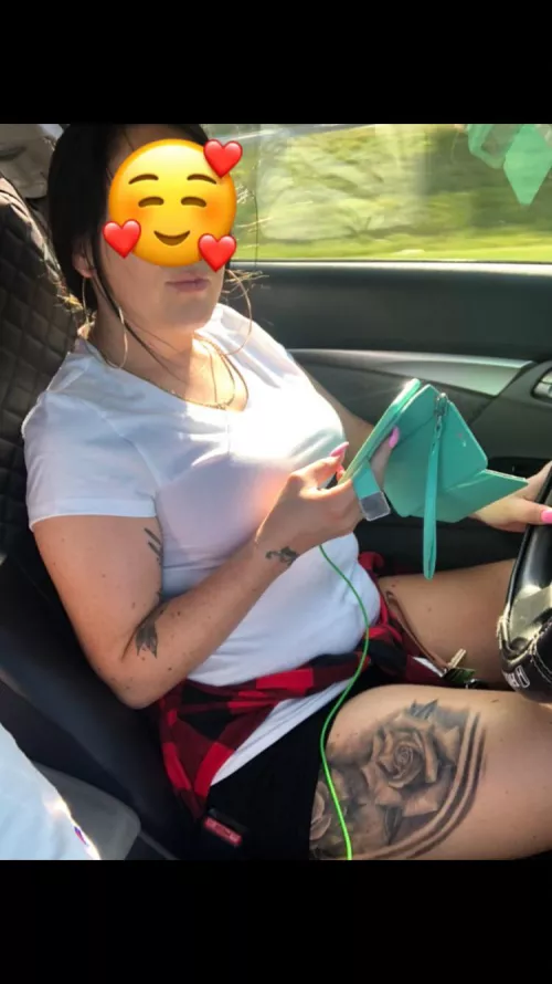 Kik bigtittywifeohio be in United States! Only got wifes I trade with that’s it no bbws! Latina mom of 2 in her 30s