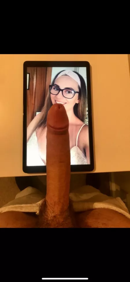 Kik: GmoneyG59 Doing anyone just send and I’ll get back to you ASAP. Hottest girl gets my load