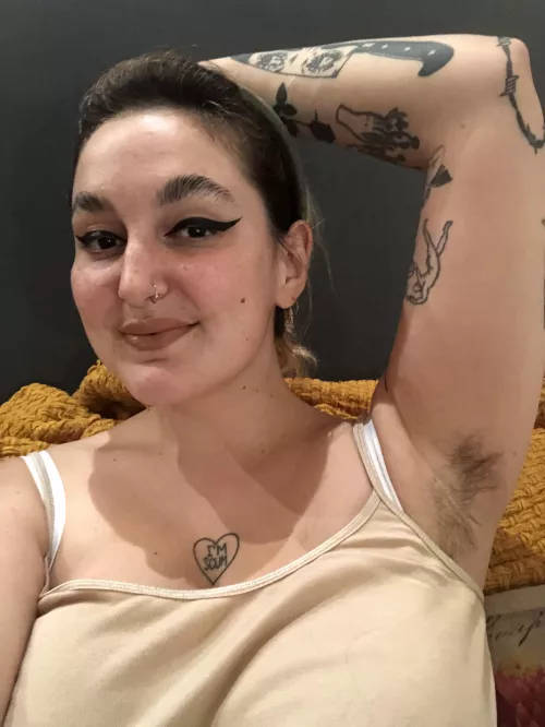 Kisses from your fave hairy girl xoxo