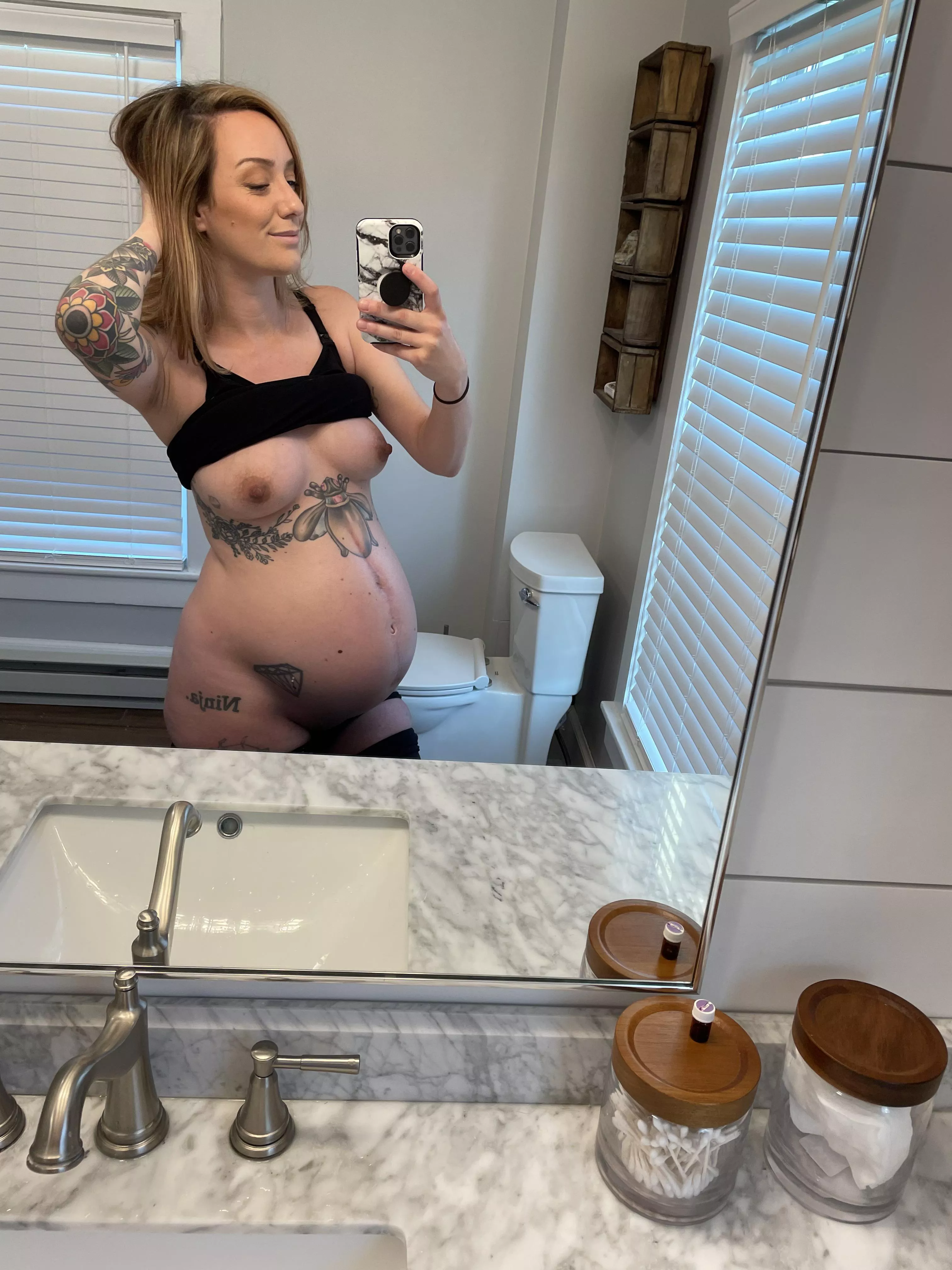 Last post, baby comes today! Thank you all for making me feel so damn sexy for the last few months! π Last post, baby comes today! Thank you all for making me feel so damn sexy for the last few months! π