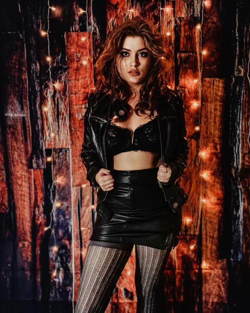 Leather and lace (24f)