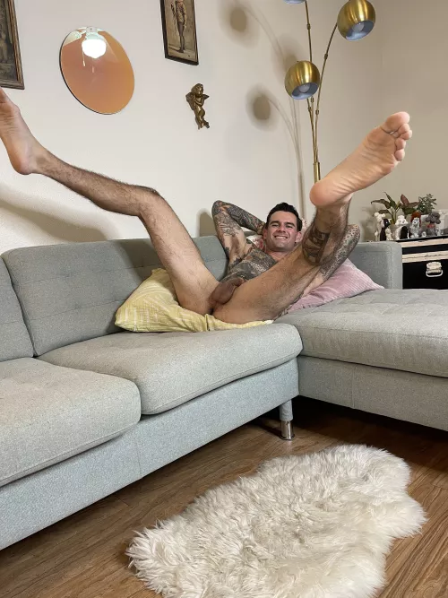 Legs in the air and a smile on my face. The rest is up to you 😉