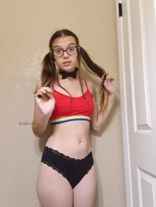 Let me send you nudes while you are out of the house