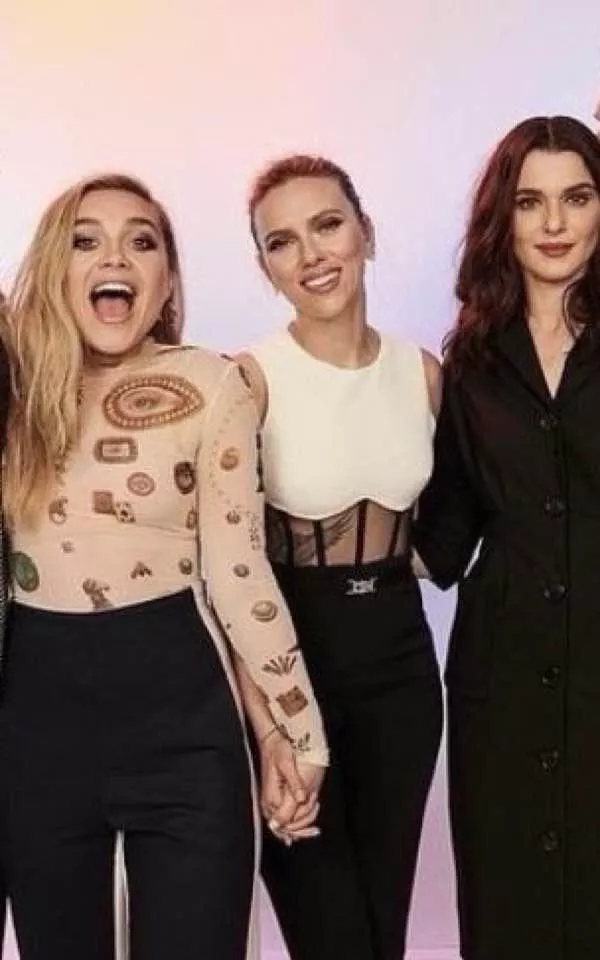 Let’s get bi for Florence Pugh, Scarlett Johansson, and Rachel Weisz