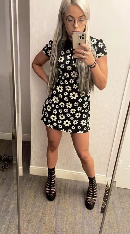 Liv Morgan 😍💍