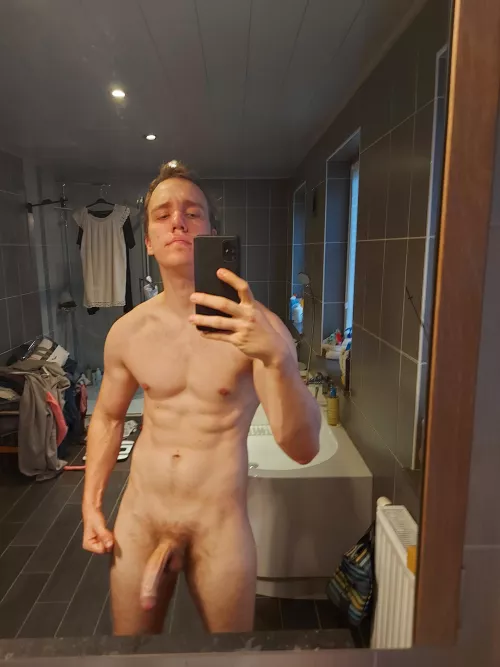 Looking down on you because i always have a god complex after my workout ! Pm open ;)