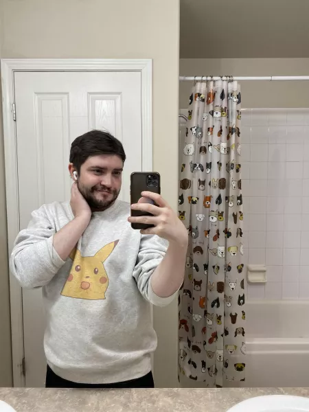 looking for cute guys to talk to and play pc with. 24yo here