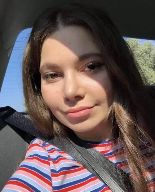 Looking for tribs for her HMU for more on discord carmelo33#8706