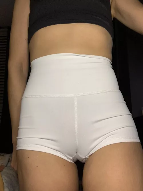 Love how these hug my lips, can you tell I’m not wearing panties 😛