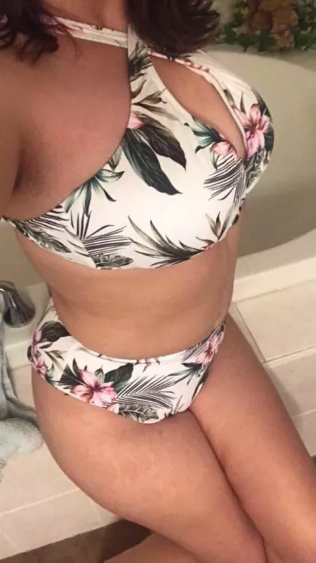 Love my new swimsuit 😋