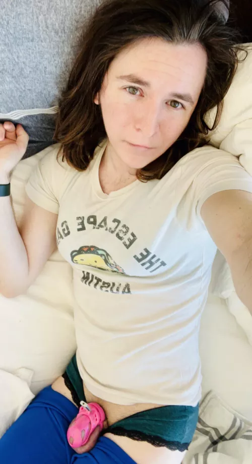 Love waking up caged 😋🥰