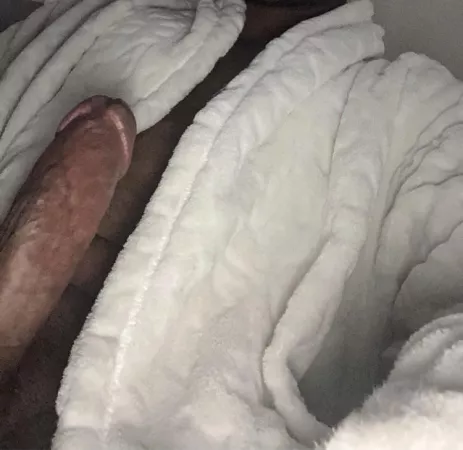 M/ 23.. I hope I turn someone on today!!