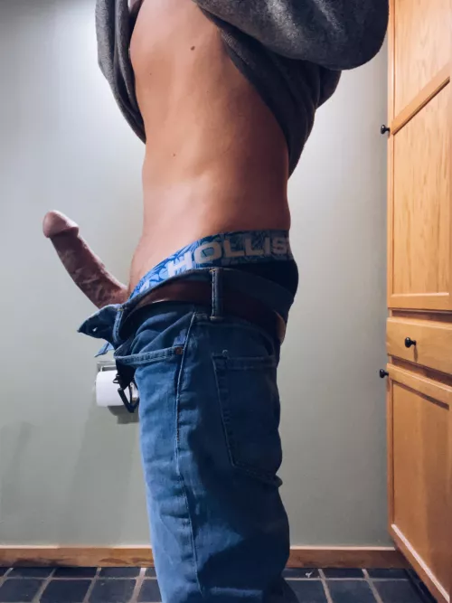 (M) Thirsty Thursday