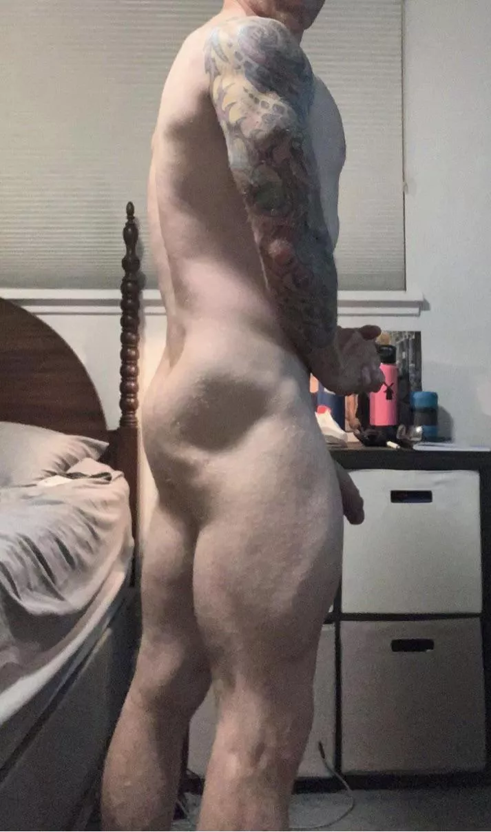 (M) this probably won’t get any love. But I am really liking my gym progress. What do you ladies think. Shoot me a message (M) this probably won’t get any love. But I am really liking my gym progress. What do you ladies think. Shoot me a message