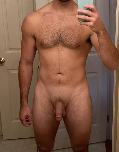 M/32/6’1/190lbs - Work Travel Combined Body Dysmorphia Has Come Back To Haunt Me Recently (Tis The Season For Haunts I Suppose)