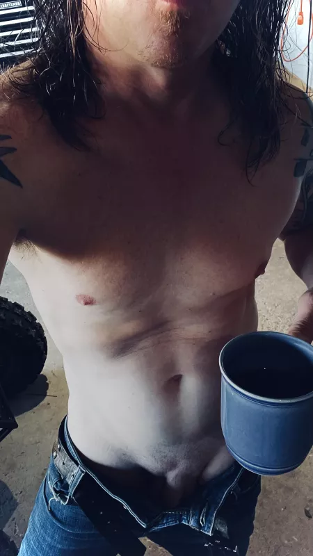 (M)50 Coffee in the garage this Monday morn.....