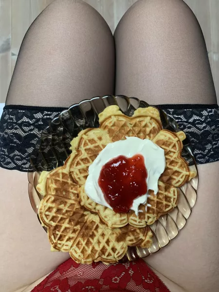 Made some waffles for you😇