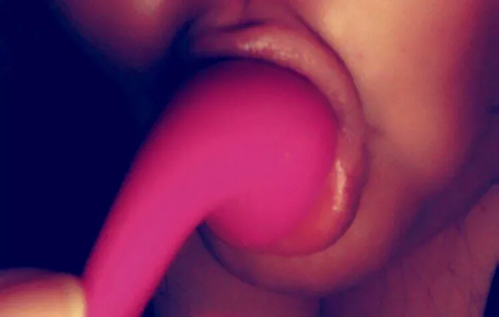 Make me quiver dropping links on Twitter