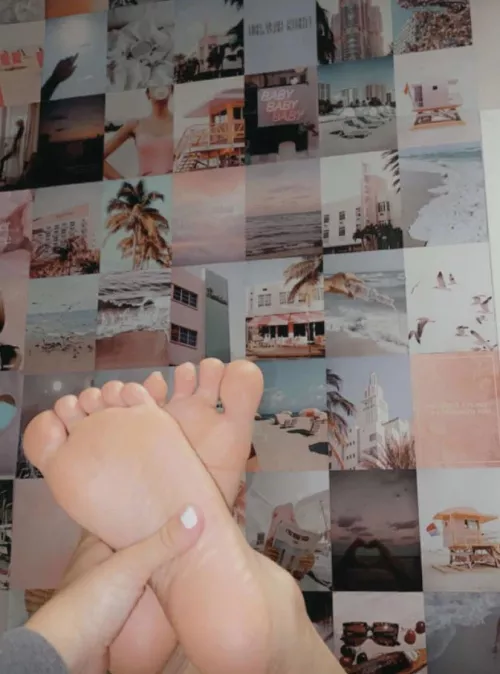 Maybe if you beg to see more in my dms, I’ll let you!