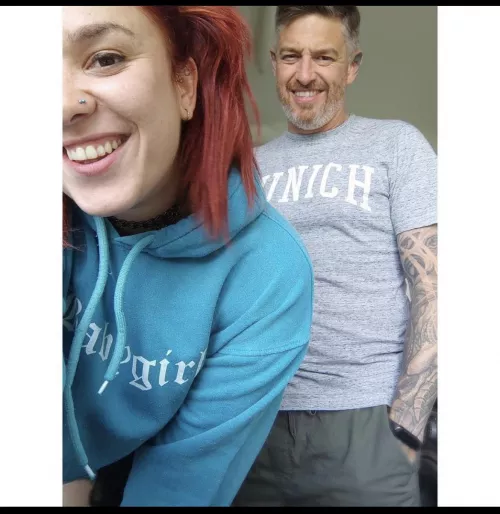 Me and daddy🥰🥰 one of my favourite pictures. Plus the Babygirl hoodie he got for me, meep.
