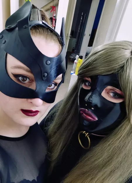 Me and my sissy CD in her latex hood!! Dont we look super sexy!! 😘