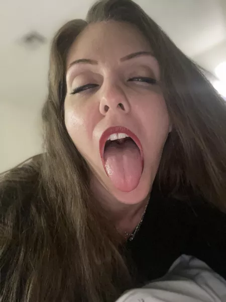 Mess up my lipstick daddy 💦💦💦