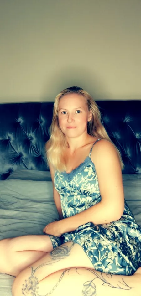 Milfe of 7, can I get a hi, hello with my clothes on X [f35]