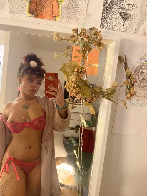 Mirror, mirror on the wall.. who’s the sluttiest of them all?