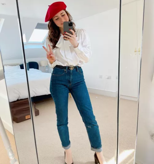 Mistress looking for a submissive to owned and explore more into this lifestyle.. Snapchat: mistressesthe21