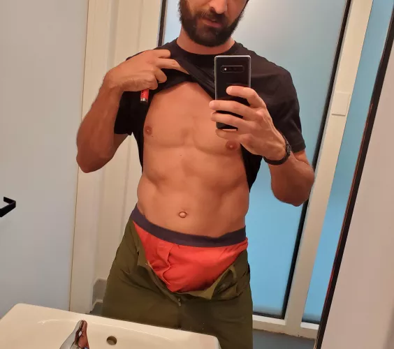 [M]orning selfies at work. Wish someone would walk in on me.