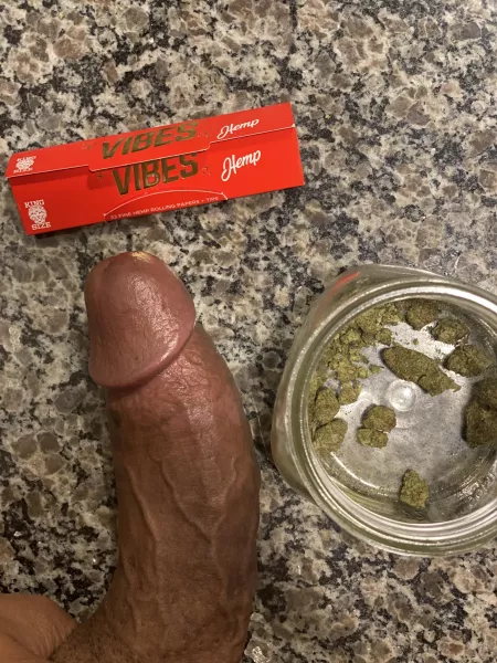Morning wood and wake and bake who wants to join me? 😏