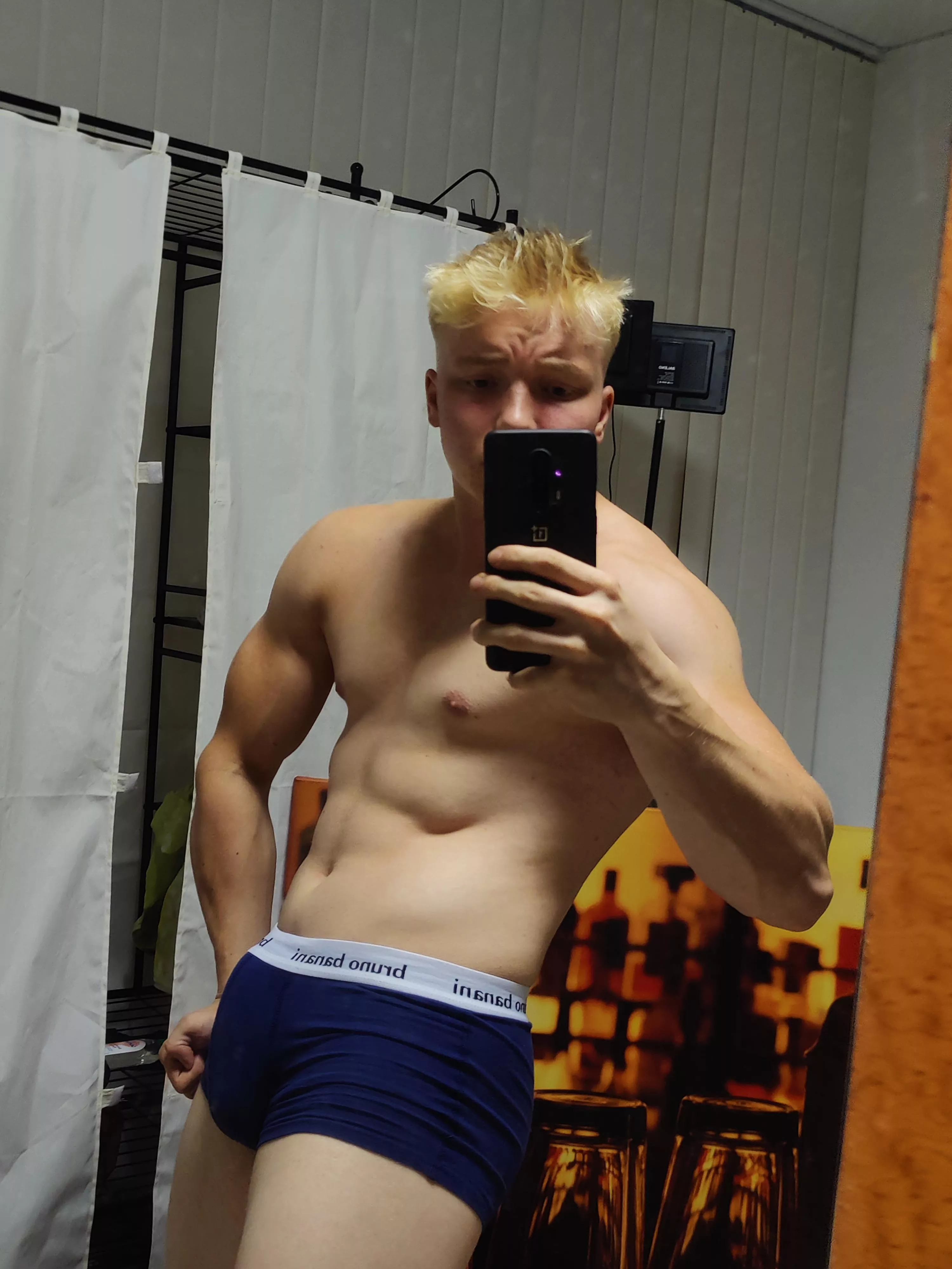 Muscle bulge 😜