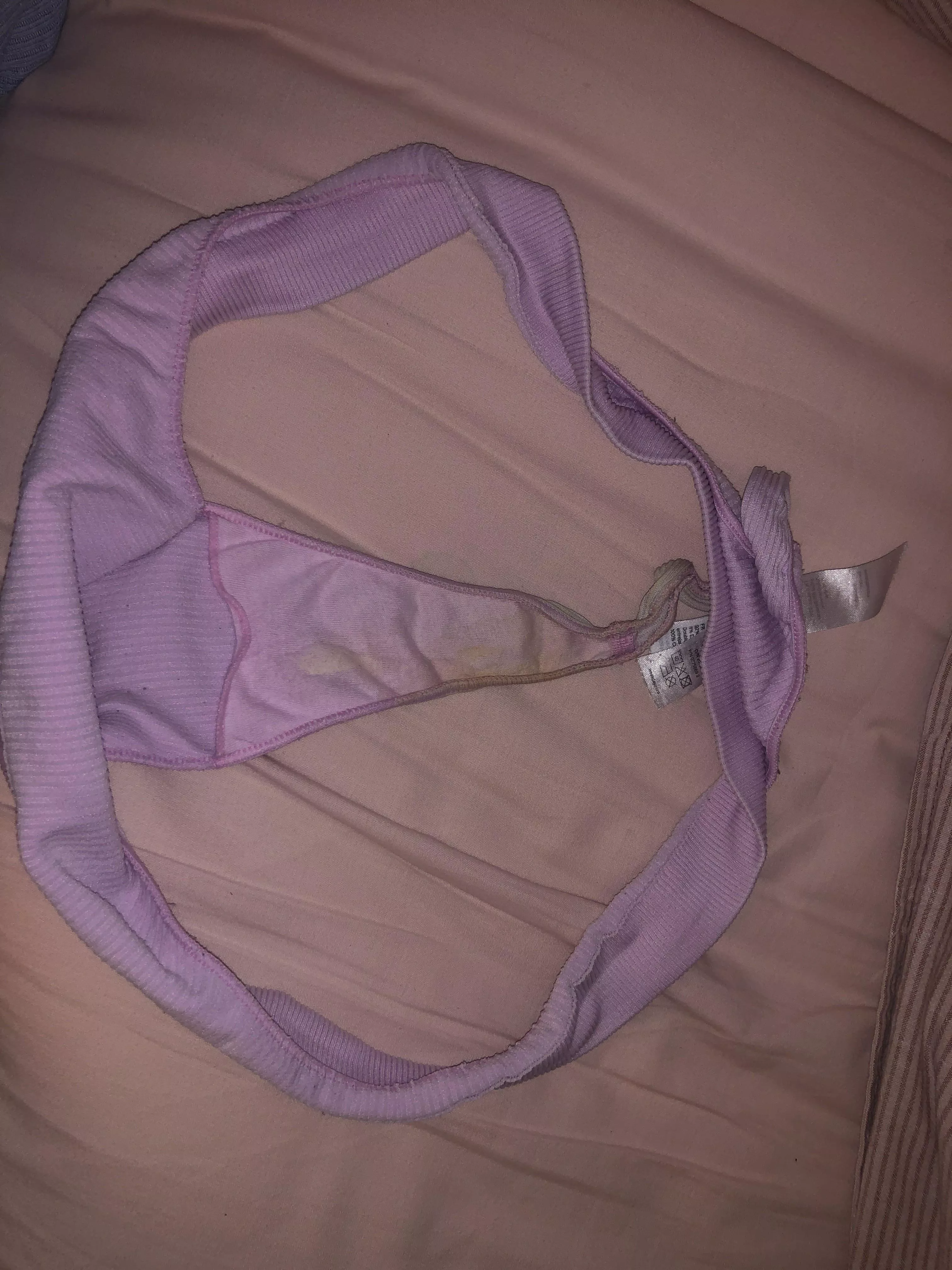 My 24 year old gfs thong from yesterday, a lot of long term staining, very sweaty and a few spots of pussy juice from a long day of work. My 24 year old gfs thong from yesterday, a lot of long term staining, very sweaty and a few spots of pussy juice from a long day of work.