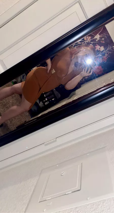 My date canceled. Someone come breed me in this dress to cheer me up