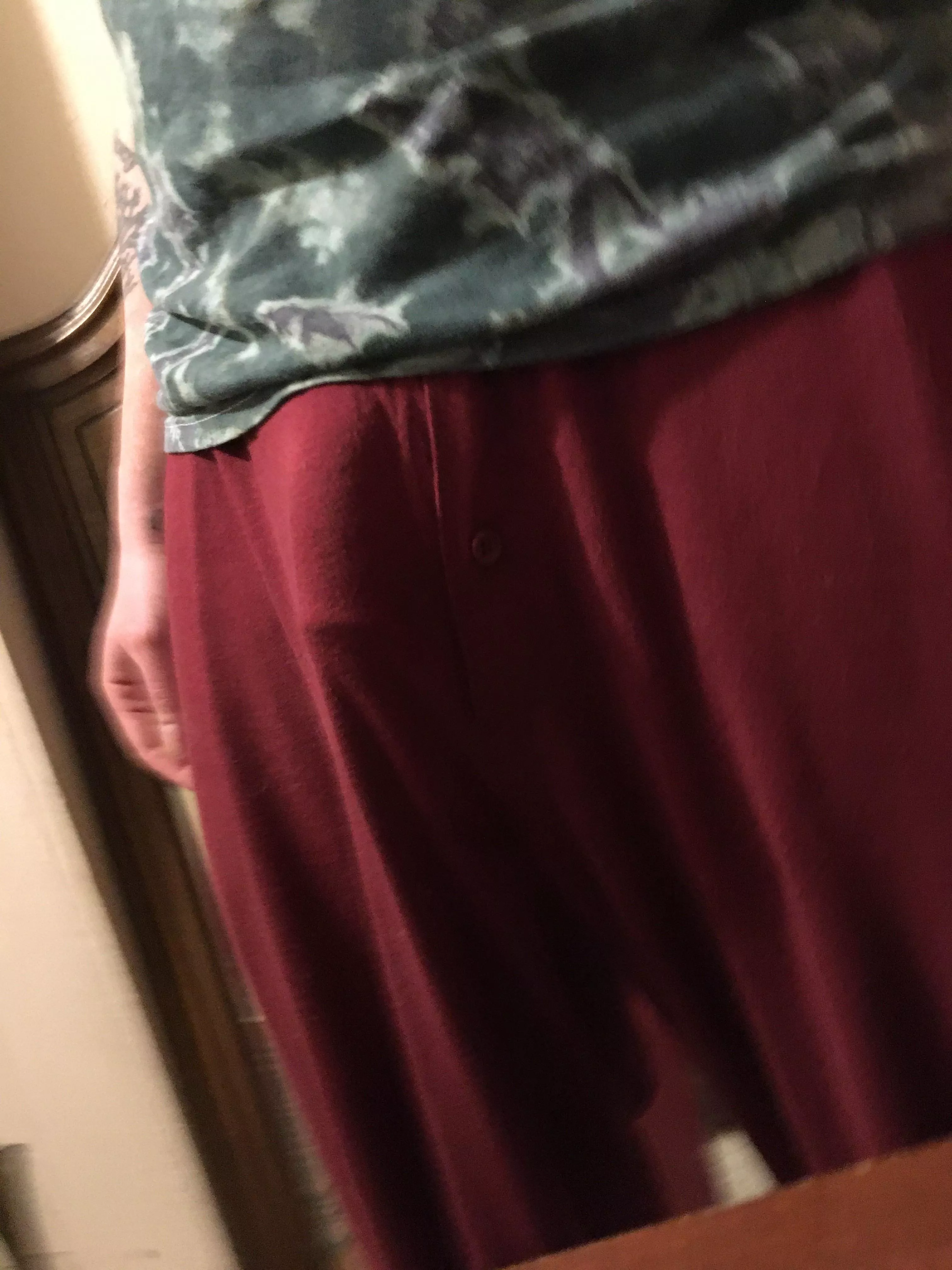 My favorite new kink is getting strangers/coworkers to see my bulge. I literally dress like this at work and will post proof if you guys seem interested! My favorite new kink is getting strangers/coworkers to see my bulge. I literally dress like this at work and will post proof if you guys seem interested!