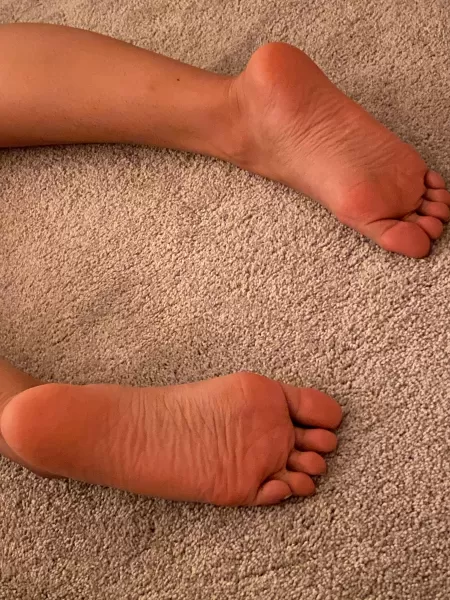 my gf doesn’t think she has nice soles. what do y’all think?