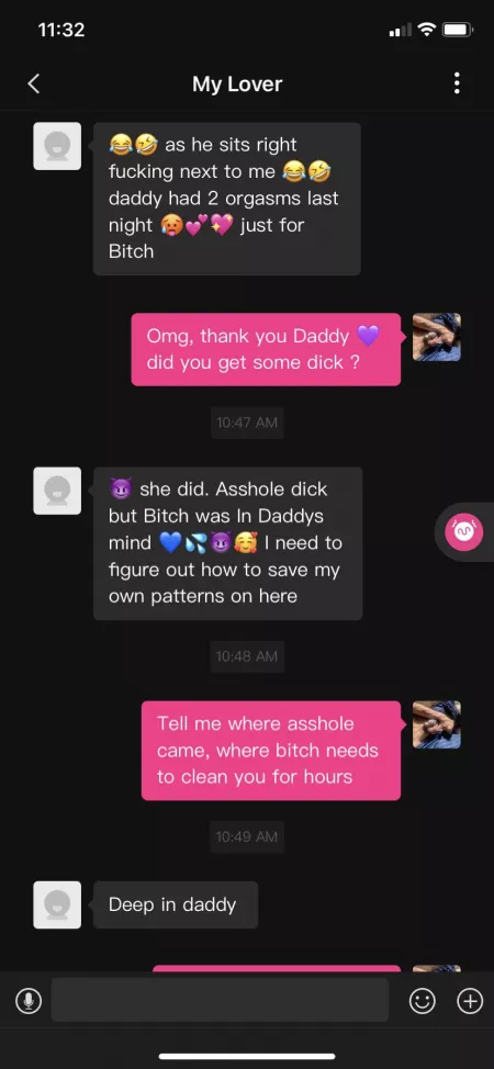 My girlfriend still currently lives with her ex, these morning messages drive me crazy