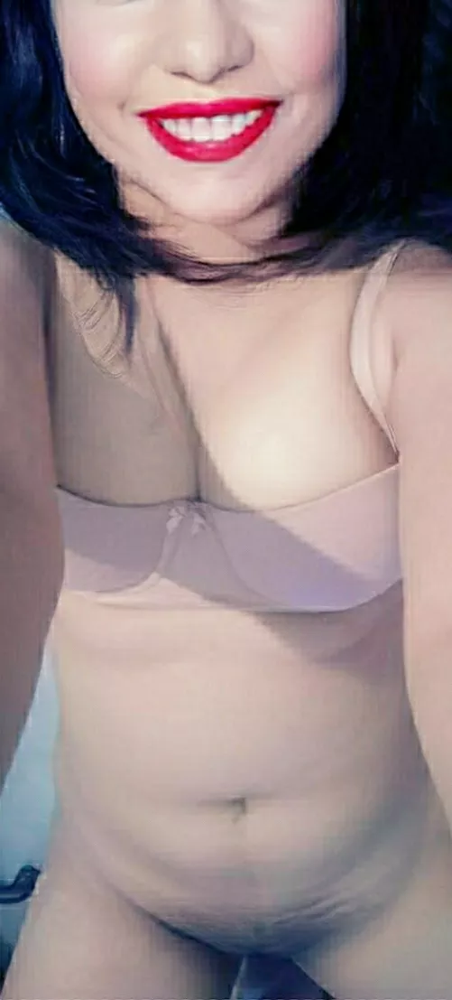 My husband lost the bet with his friend...Now has to see her getting banged by him!!😜😜